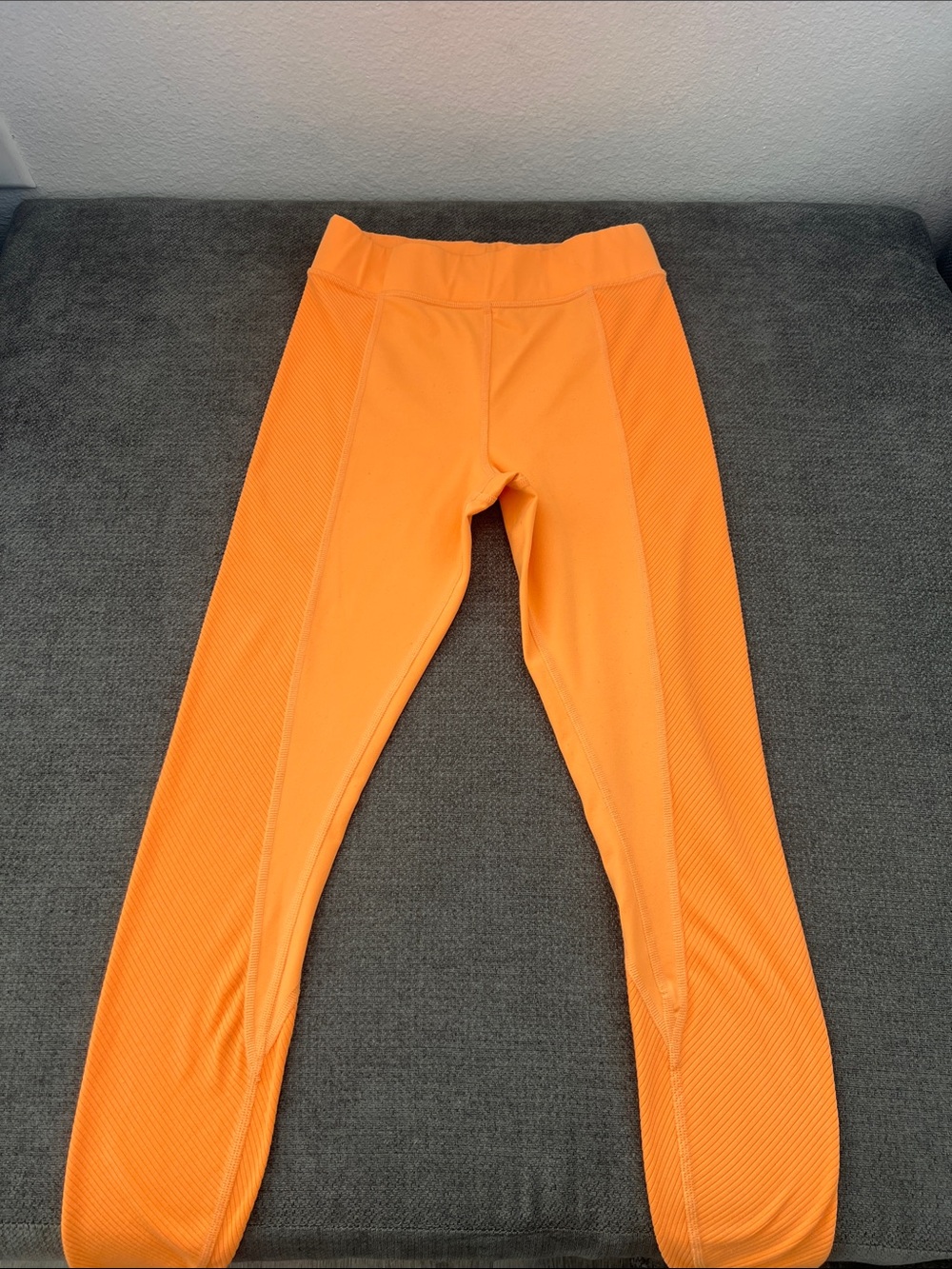 ALO Yoga Vibrant Orange Rib-Panel Leggings